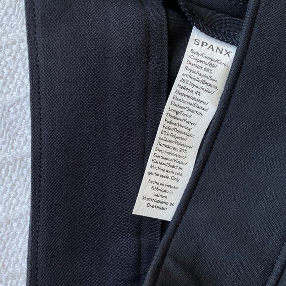 NWT Spanx The Perfect A-Line Short Black Pull-On Ponte Stretch Smoothing Small - Picture 12 of 16